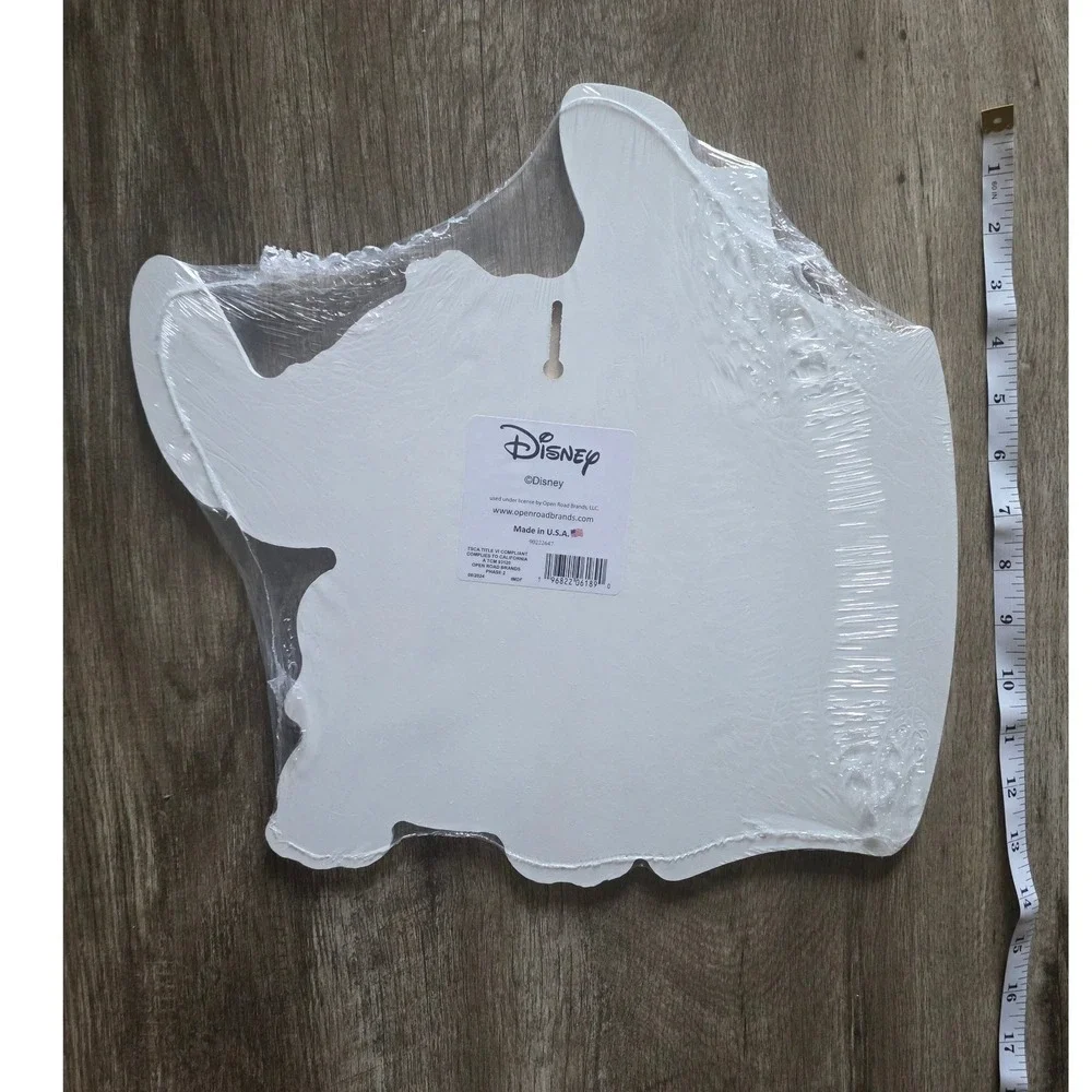 Disney measurements width